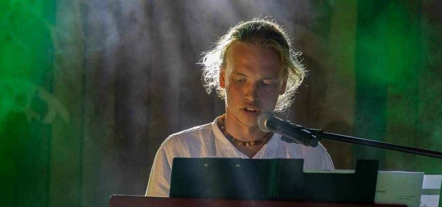 Akustinis vakaras su Adrijum