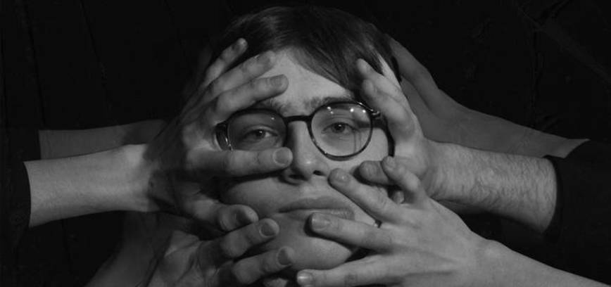 Teatro „Remarka“ (Lietuva, Molėtai) spektaklis „Gėlės Aldžernonui“.