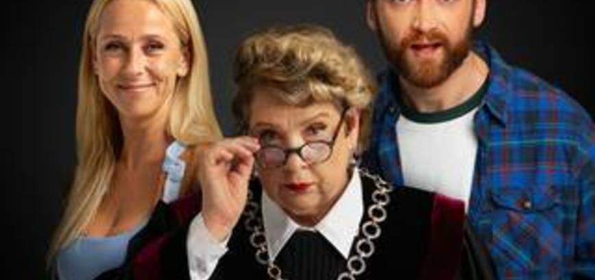 Komedija „Teismas“